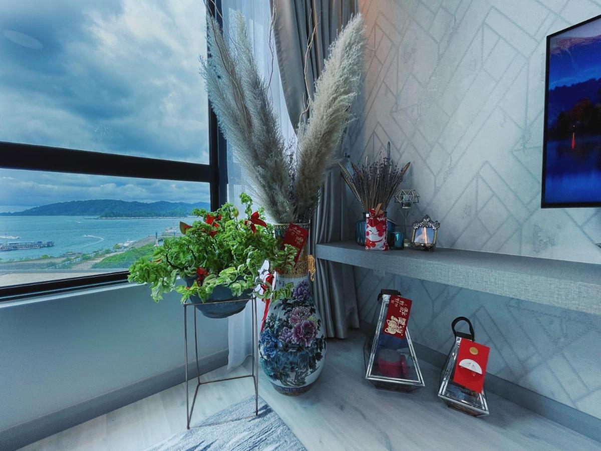 Seaside Lavender Suite Jesselton Quay Citypads Kota Kinabalu Exterior photo